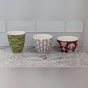 Starbucks 2010 New Bone China Set of 3 Nesting Tea Cups Mugs